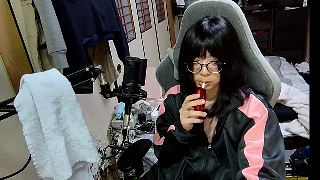 Snapshot of harinyanxxx chatting on February 2026 06:59:02 PM harinyanxxx online show from February 2026 06:59:02 PM