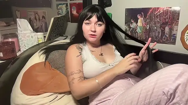 Snapshot of h3rons chatting on October 2025 11:49:02 PM h3rons online show from October 2025 11:49:02 PM