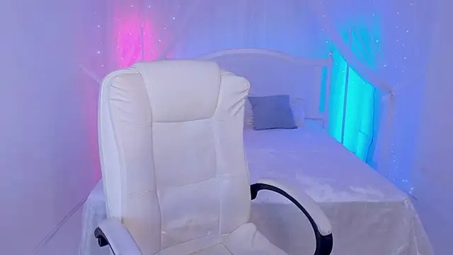 Angelie  Eyes online show from December 2025 03:40:02 PM