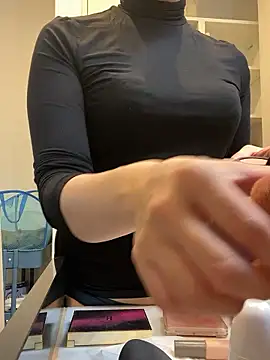 Snapshot of _Ema_ch chatting on November 2025 09:48:01 PM Ema ch online show from November 2025 09:48:01 PM