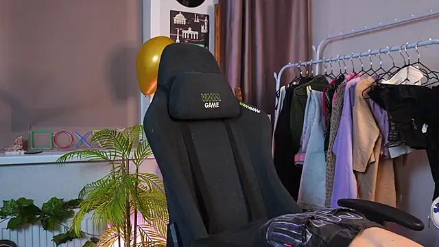 Snapshot of ariyour chatting on November 2025 12:51:01 PM ariyour online show from November 2025 12:51:01 PM