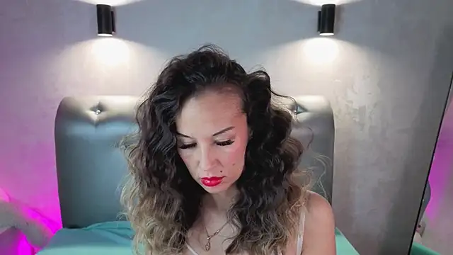 Jasmin Bridget online show from December 2025 01:02:02 AM