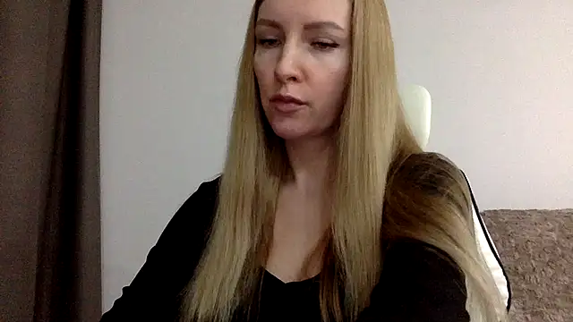 Snapshot of Neralith chatting on April 2026 07:00:02 PM Neralith online show from April 2026 07:00:02 PM