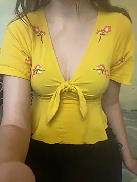 KittieCreme online show from November 2025 10:24:01 AM