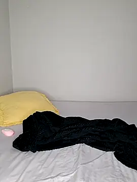 certifiedhottie2025 online show from April 2026 06:44:02 AM