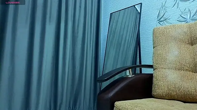 MissPompadure online show from December 2025 12:01:01 PM