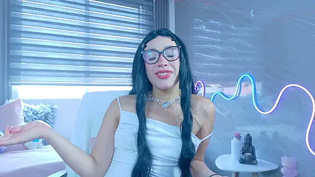 Naaomi cute online show from October 2025 07:40:01 PM