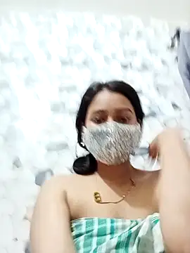 Hot Baby250 online show from April 2026 01:52:02 PM