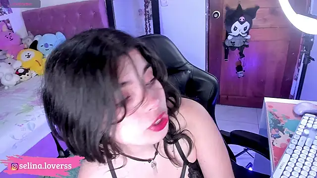 Snapshot of selina_lovers_ chatting on April 2026 04:15:01 AM selina lovers online show from April 2026 04:15:01 AM