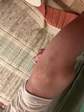 LilCheeky online show from October 2025 06:10:01 AM