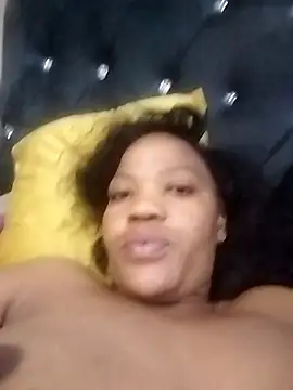 CaramelBoootie online show from November 2025 07:47:02 PM