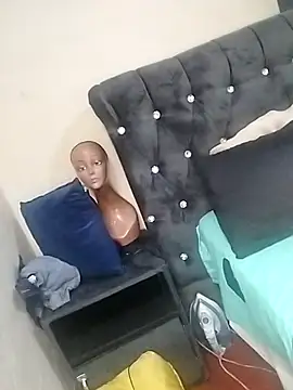 CaramelBoootie online show from November 2025 06:06:02 PM