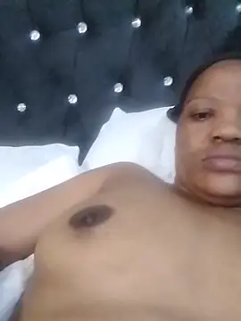 CaramelBoootie online show from April 2026 05:29:01 PM