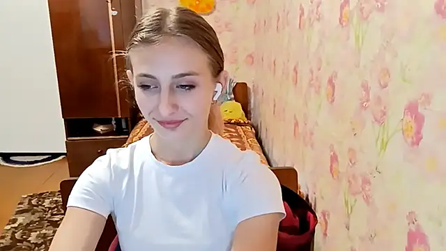 AmeliLia online show from October 2025 02:07:02 PM