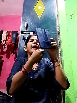 Karishma cute online show from October 2025 09:59:02 PM