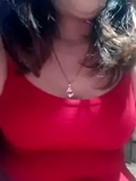 YiyinLy online show from March 2026 09:10:01 PM