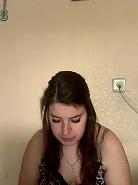 MiraCastellon online show from November 2025 11:55:02 AM