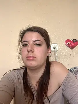 MiraCastellon online show from November 2025 11:29:01 AM