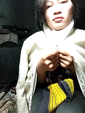 siusiu-00 online show from October 2025 04:46:01 PM