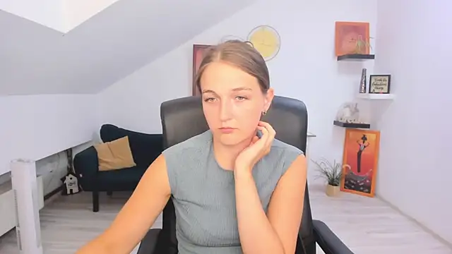 AnneWilsonn online show from August 2026 12:21:01 PM
