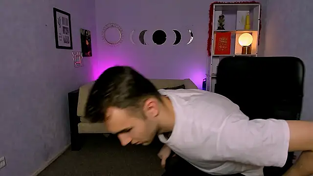 Snapshot of astren_villo chatting on March 2026 06:52:01 AM astren villo online show from March 2026 06:52:01 AM