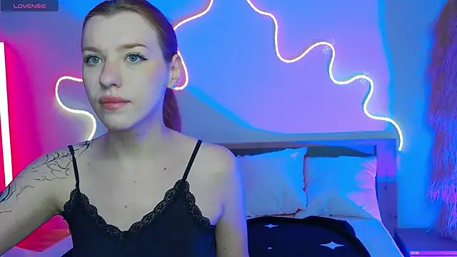 MeganNewCat online show from November 2025 04:57:02 PM