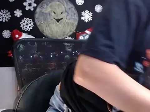 Lucyy Naugthy online show from November 2025 01:12:02 PM