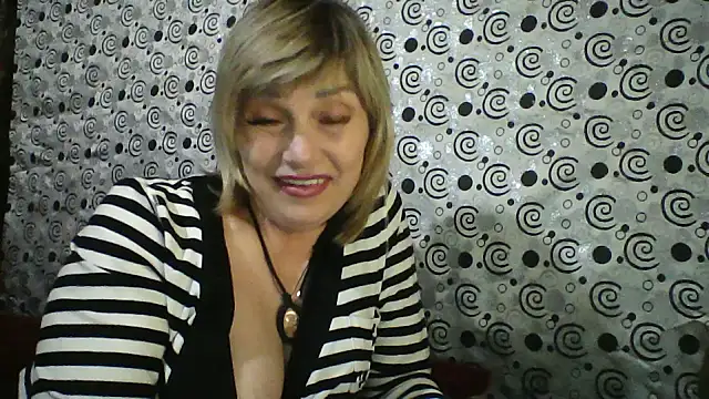 Lia Ray online show from October 2025 07:58:01 PM