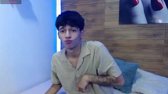 AmethystShadow17 online show from October 2025 01:01:01 PM