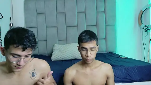 Desire4Duo online show from March 2026 12:33:01 PM