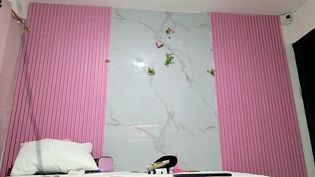 Snapshot of dafne17_ chatting on June 2026 10:35:01 AM dafne17 online show from June 2026 10:35:01 AM
