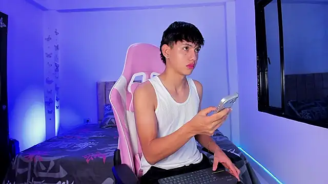 Axel Cody  online show from March 2026 11:27:02 AM