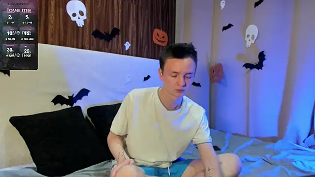 Logan mett online show from November 2025 05:47:02 PM