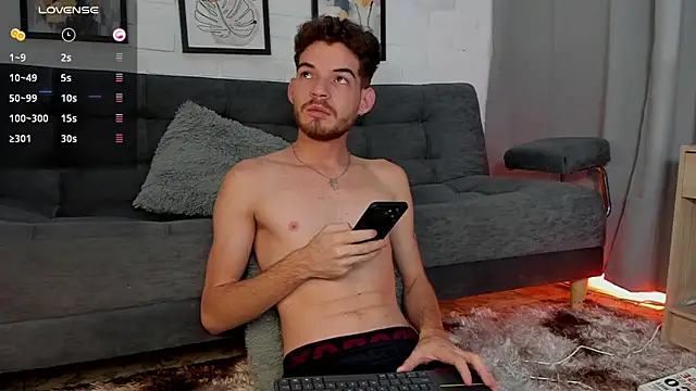 MATEO HUNTER online show from November 2025 04:03:02 AM