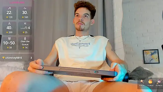 Snapshot of MATEO_HUNTER chatting on February 2026 12:09:01 PM MATEO HUNTER online show from February 2026 12:09:01 PM