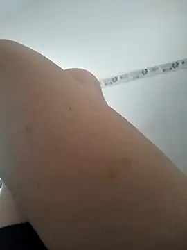 Amanda- ena- online show from December 2025 06:23:01 AM