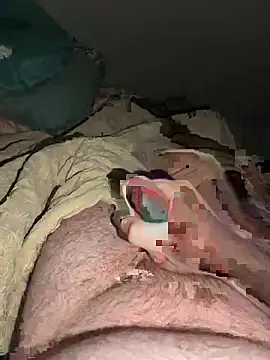 Snapshot of creamydeluxe chatting on October 2025 10:43:02 PM creamydeluxe online show from October 2025 10:43:02 PM