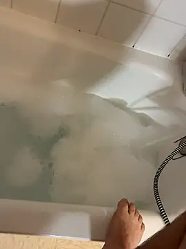 Snapshot of creamydeluxe chatting on January 2026 05:48:01 PM creamydeluxe online show from January 2026 05:48:01 PM