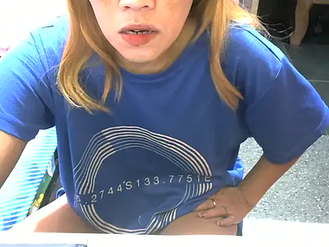 CockBiter83 online show from November 2025 08:32:01 PM