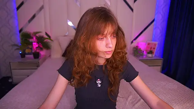 CuteeFoxy online show from October 2025 02:21:02 PM