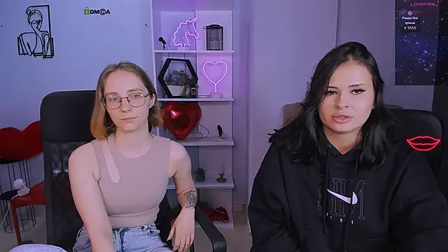 Snapshot of evalora_vei chatting on November 2025 08:19:02 PM evalora vei online show from November 2025 08:19:02 PM