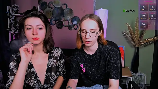 Snapshot of evalora_vei chatting on November 2025 08:30:02 PM evalora vei online show from November 2025 08:30:02 PM