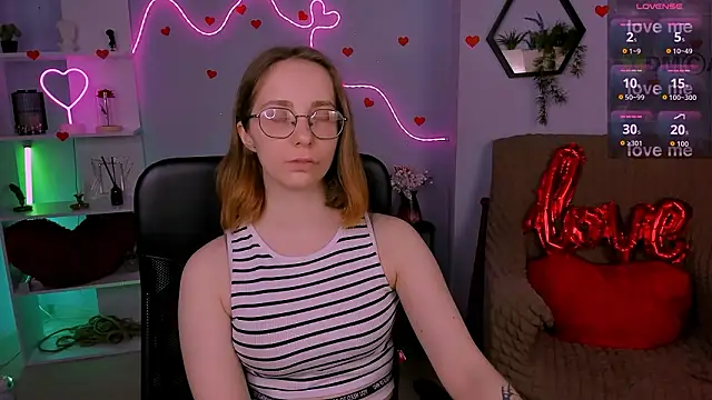 Snapshot of evalora_vei chatting on March 2026 01:07:02 PM evalora vei online show from March 2026 01:07:02 PM