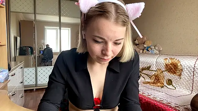 HoppedArea online show from October 2025 09:20:01 AM