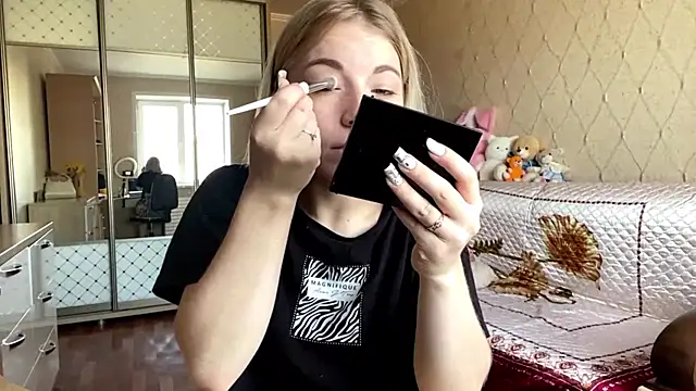 HoppedArea online show from November 2025 08:25:01 AM