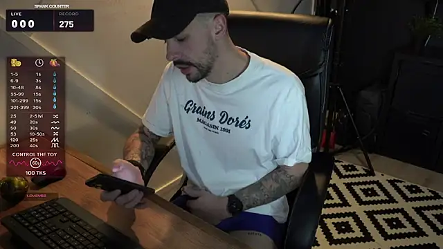 monsieurguitsxxx online show from February 2026 04:23:01 PM