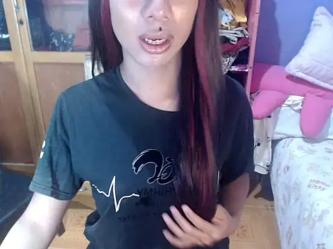 Snapshot of Yourasianbabyemma chatting on May 2026 07:53:02 PM Yourasianbabyemma online show from May 2026 07:53:02 PM