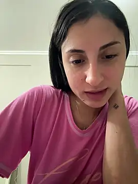 Snapshot of itsmiasofia chatting on June 2026 01:08:02 AM itsmiasofia online show from June 2026 01:08:02 AM