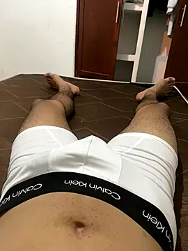 Snapshot of Muchachito18 chatting on November 2025 04:12:02 AM Muchachito18 online show from November 2025 04:12:02 AM