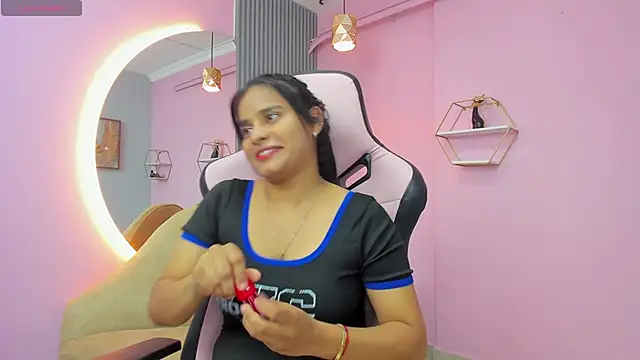 jazmin lovee online show from October 2025 10:59:01 AM